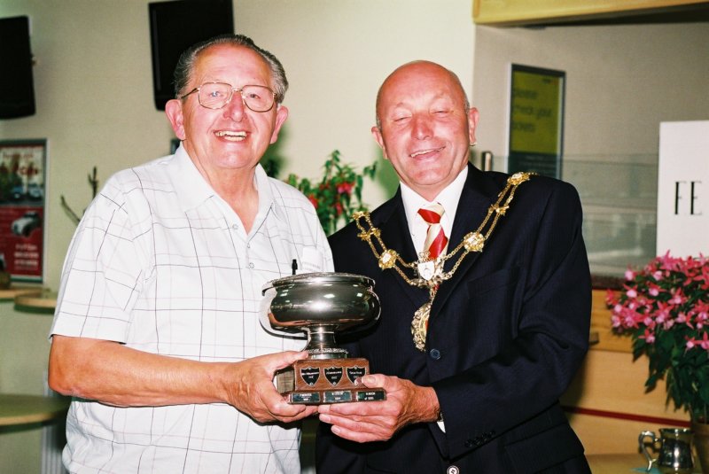 copy4ofbasilhaguejimmysimpsonrosebowl.jpg